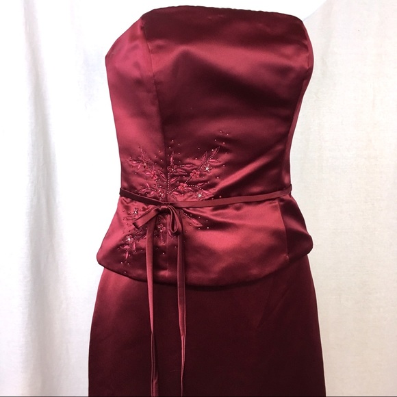 Bill Levkoff Dresses & Skirts - BILL LEVKOFF 2 pc Burgundy Cranberry Strapless 4